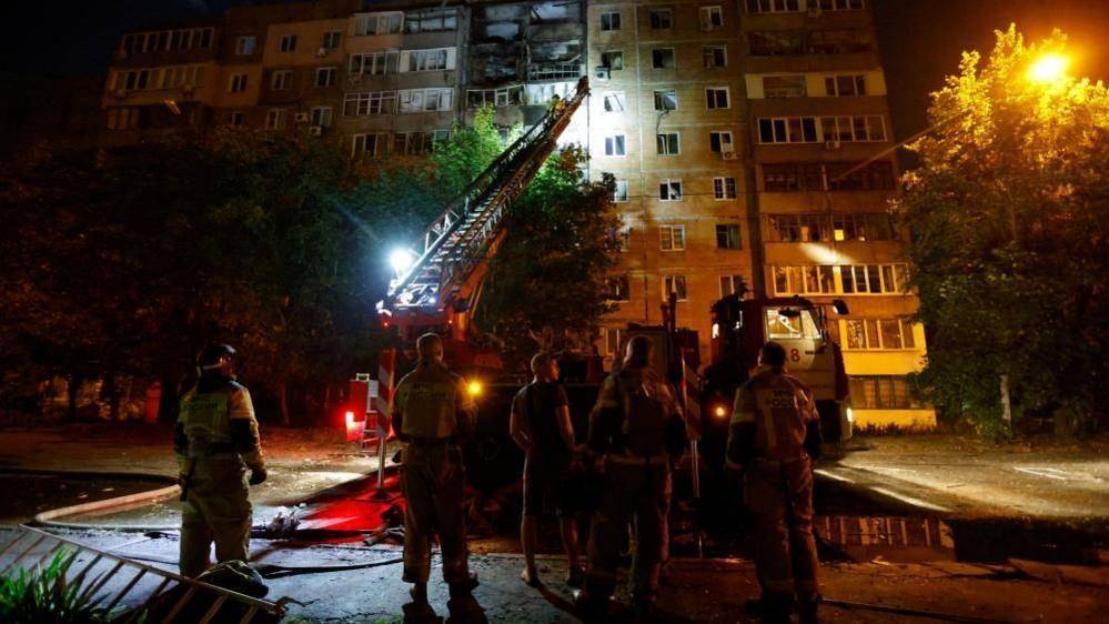 战争扩大?俄乌激战1294天,普京耐心耗尽,无人机群冲入波兰领空