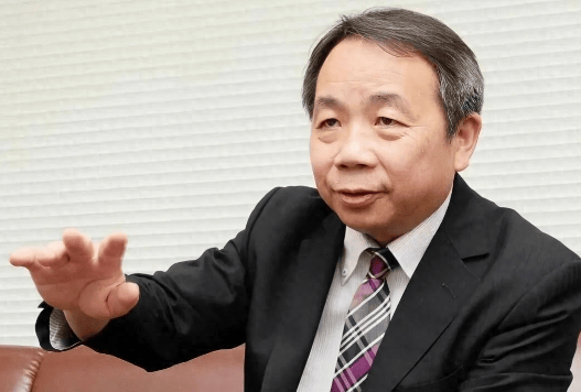 无耻至极！外交部制裁不到24小时，入日籍的“叛徒”石平太郎放狠话，称这是自己荣幸