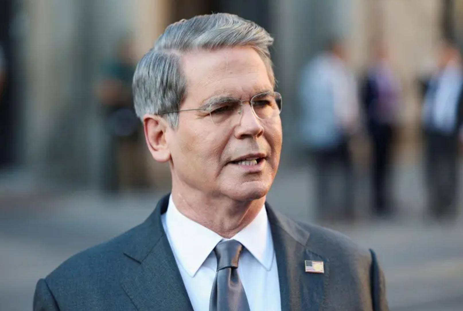 英伟达5万块的“阉割版”芯片，中企不买单了！贝森特抱怨“太糟糕”