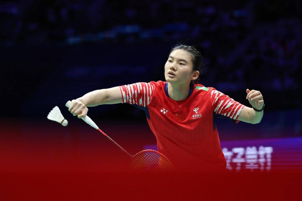 中国羽毛球大师赛：国羽斩获男单、女双冠军