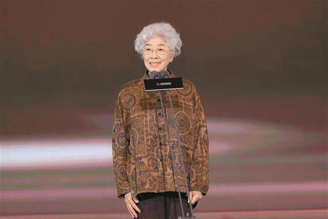 【深圳特区报】83岁传奇院士王志珍:心无旁骛追求最本质最纯粹的科学问题