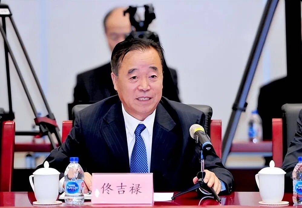 周末重磅!中国铁塔原董事长佟吉禄被查,此前被曝已失联数月