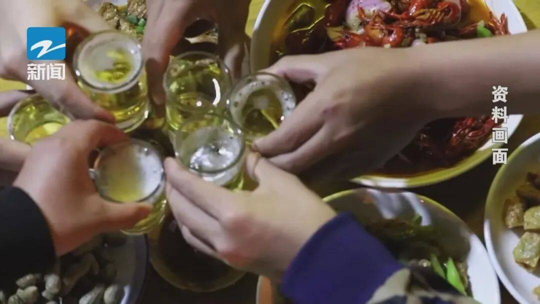 儿子陪父亲处理无证驾驶,没想到自己也成了“主角”,紧急提醒…