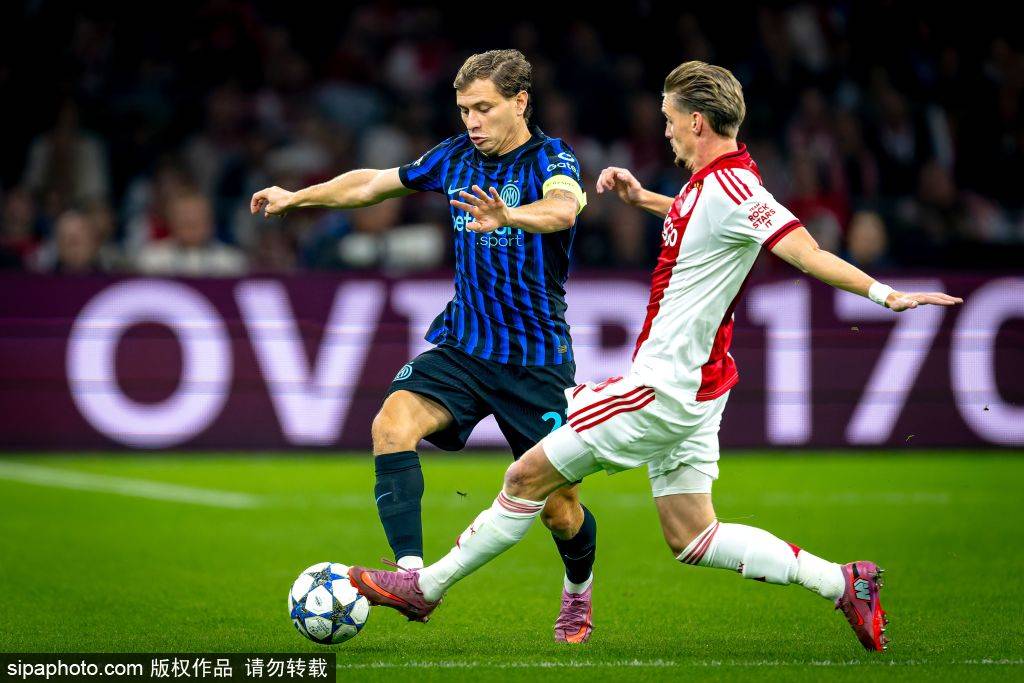 穆帅千古奇冤?费内巴切11打10遭2连平,已落后全胜加拉塔萨雷6分