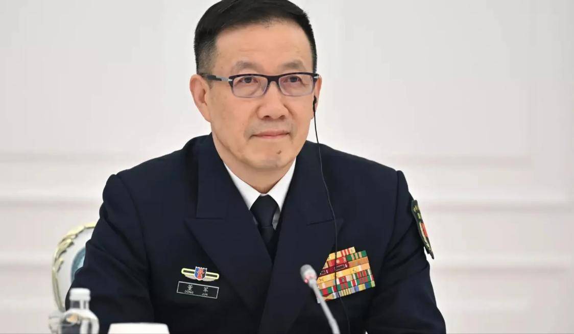 福建舰重大突破当天，董军会见美访团，美议员：想和中方好好谈