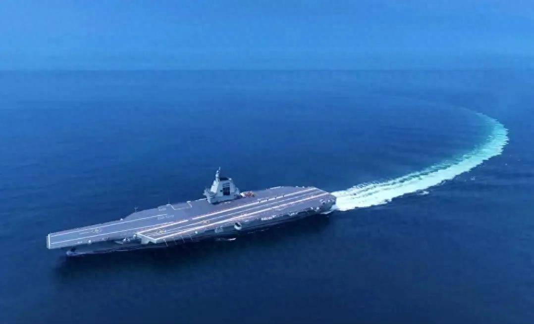 福建舰重大突破当天，董军会见美访团，美议员：想和中方好好谈