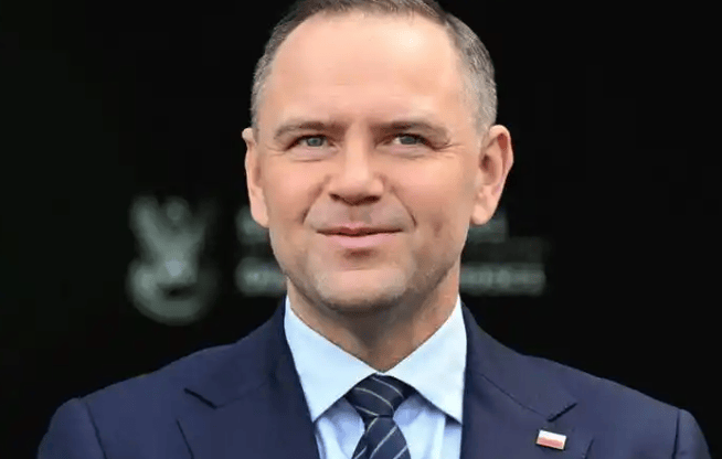 对中方做出保证后，波兰转头就拒守承诺，大批货柜滞留，中方早就找到解决办法