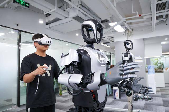 研发中心成立!郑州大学,进军人形机器人!