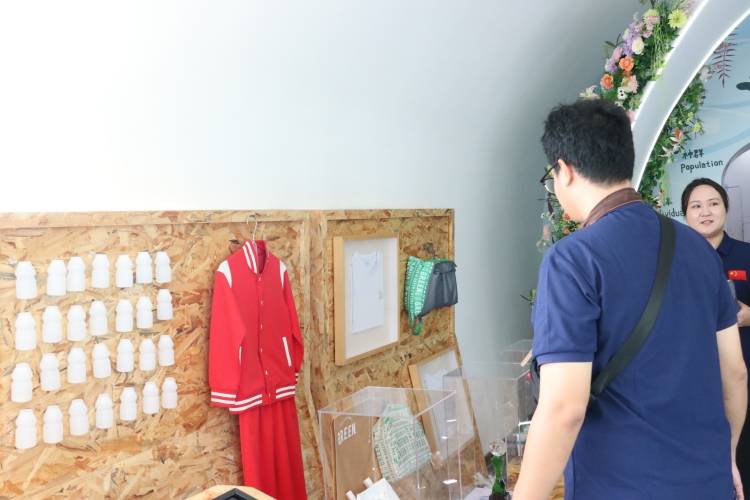 全球乳业智造新标杆在哪里？海外博主探秘蒙牛低温（武汉）工厂