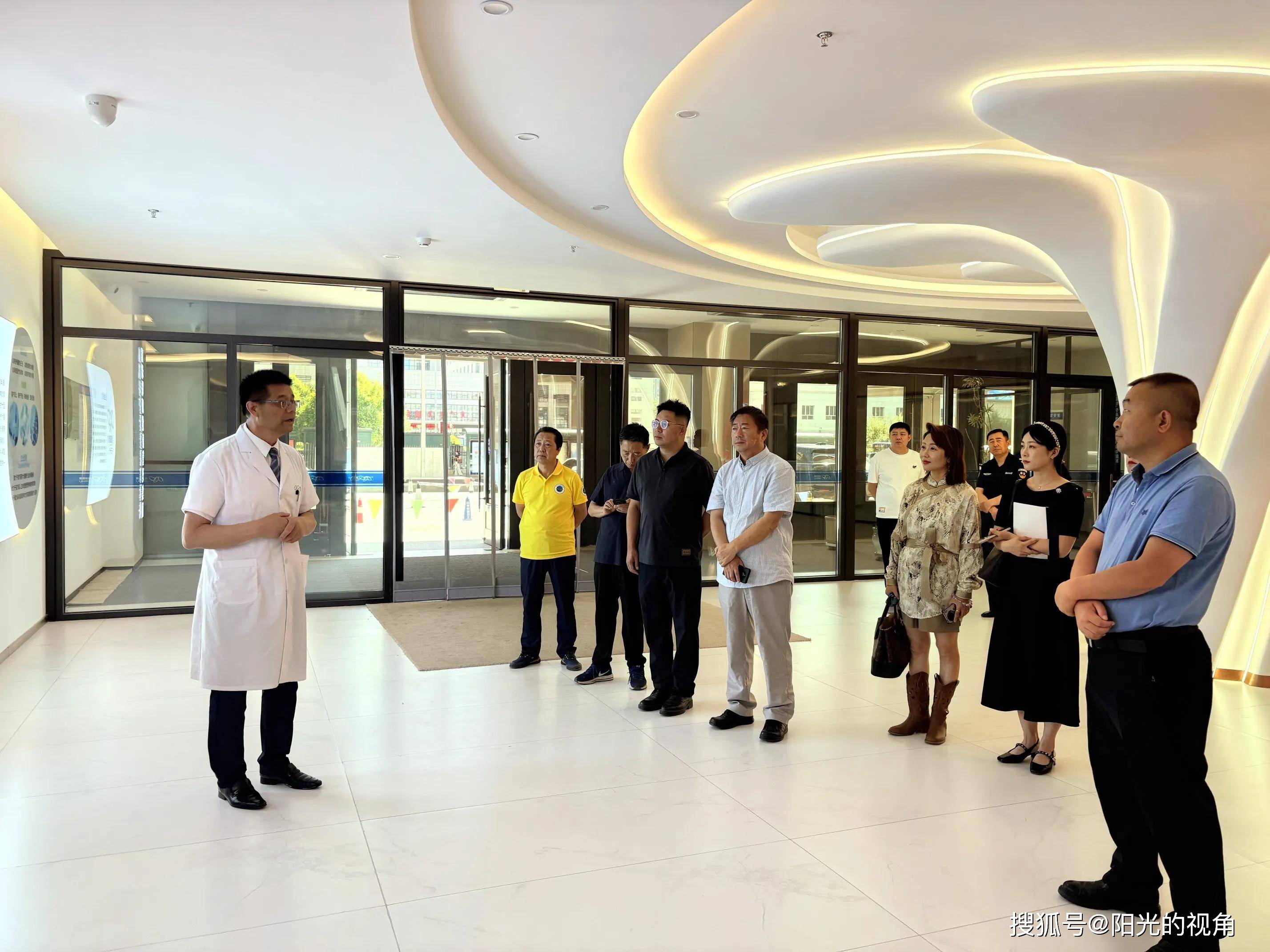 智慧碰撞与价值共生│蒙域青商私董会赋能国瑞联康健康管理集团