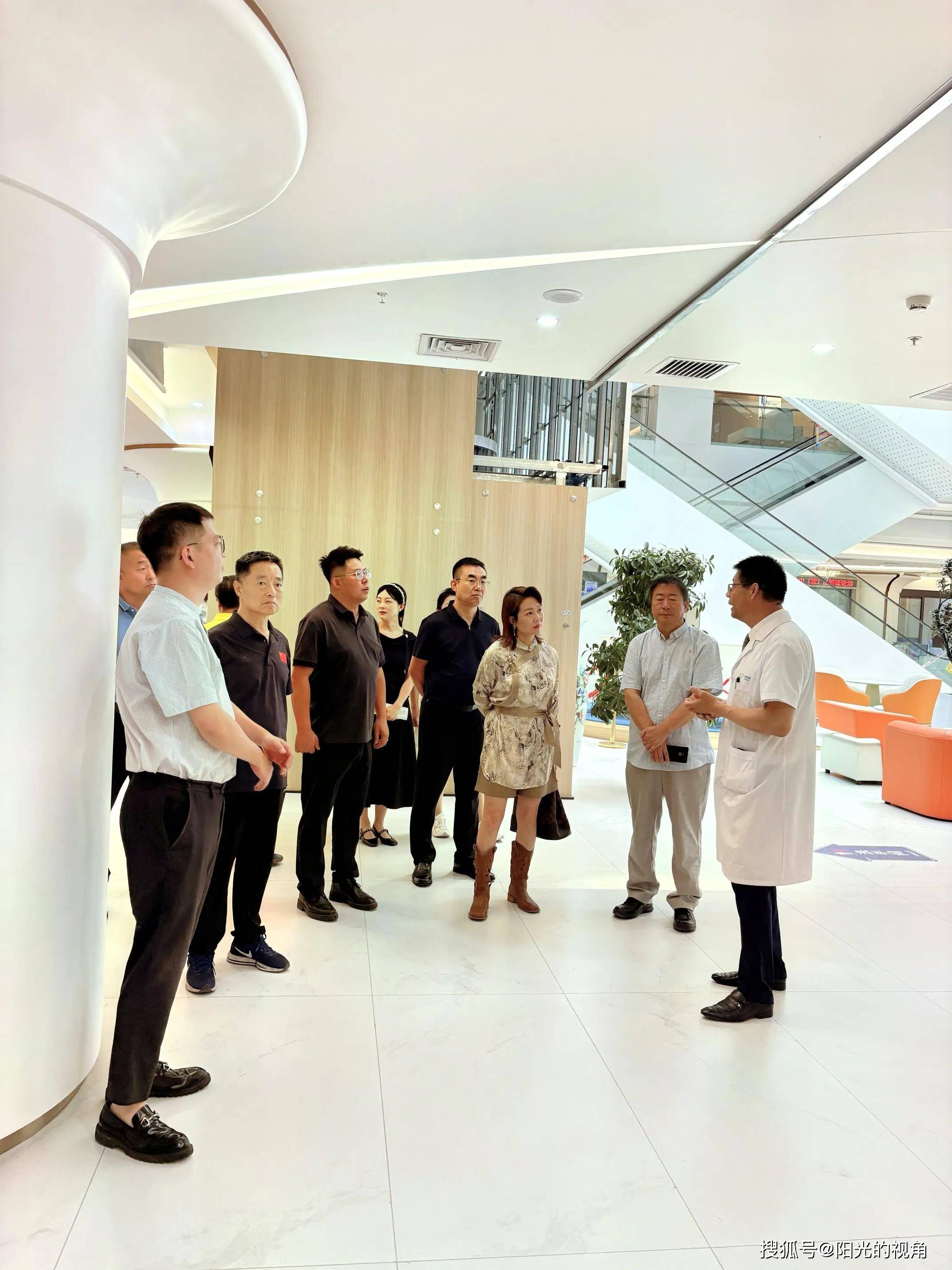 智慧碰撞与价值共生│蒙域青商私董会赋能国瑞联康健康管理集团