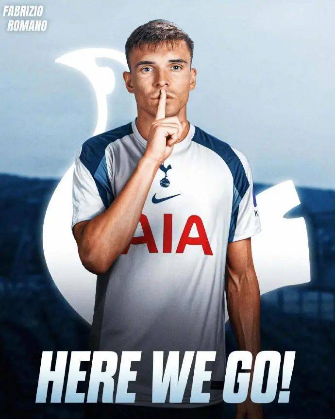 曼联真的不买后腰了?