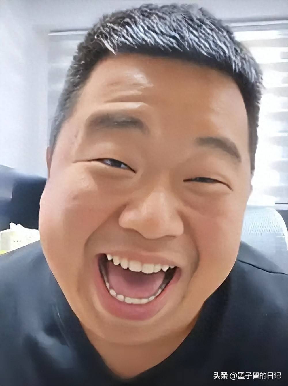 又一千万网红被禁止关注，自曝高收入被质疑炫富，更多言论被扒