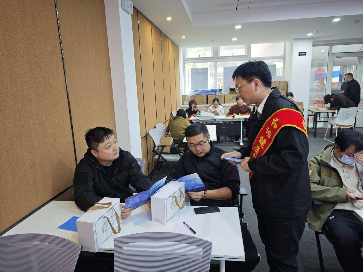 和谐健康北京分公司开展“敬老月”教育宣传活动