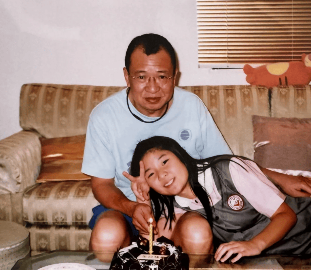 许绍雄生忌，女儿许惠菁发文：这几天好不真实，愿你现在自由自在；并表示许绍雄所有社交平台都会被保留