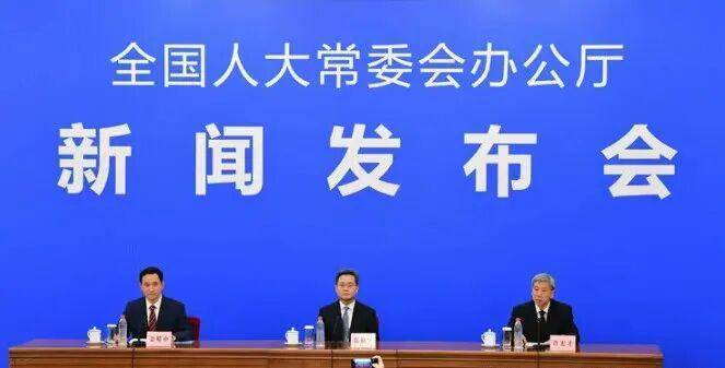 人社部刚交了底!2026年养老金或上涨有望,会继续限高拉低?2025年12月31日前退休的人员,都可以参与吗?